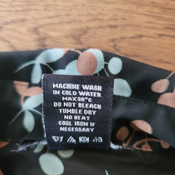 BCBG Maxazria Multicolor Floral-Print Long-Sleeve Sheer Blouse. Size S - Picture 6 of 6